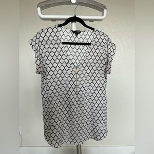 Express Nursing + Pumping Friendly Top in Blue and White Pattern, Size Medium